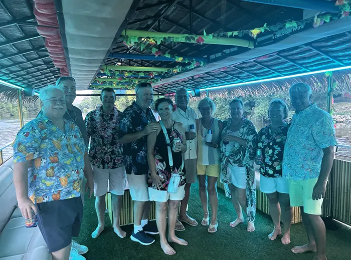 6 Reasons Why a Booze Cruise is More Fun than Bar Hopping